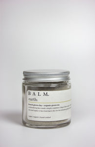 Packaged in a recyclable clear glass jar with an aluminium screw top lid, the Earth Clay Face Mask by Balm Wellness combines French green clay and organic green tea powder to purify, nurture and revitalise the skin.